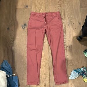 Pink/red Levi’s chinos, size 32
